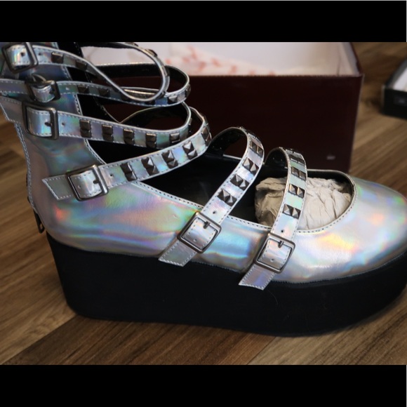 Demonia silver platform shoes - Picture 5 of 6